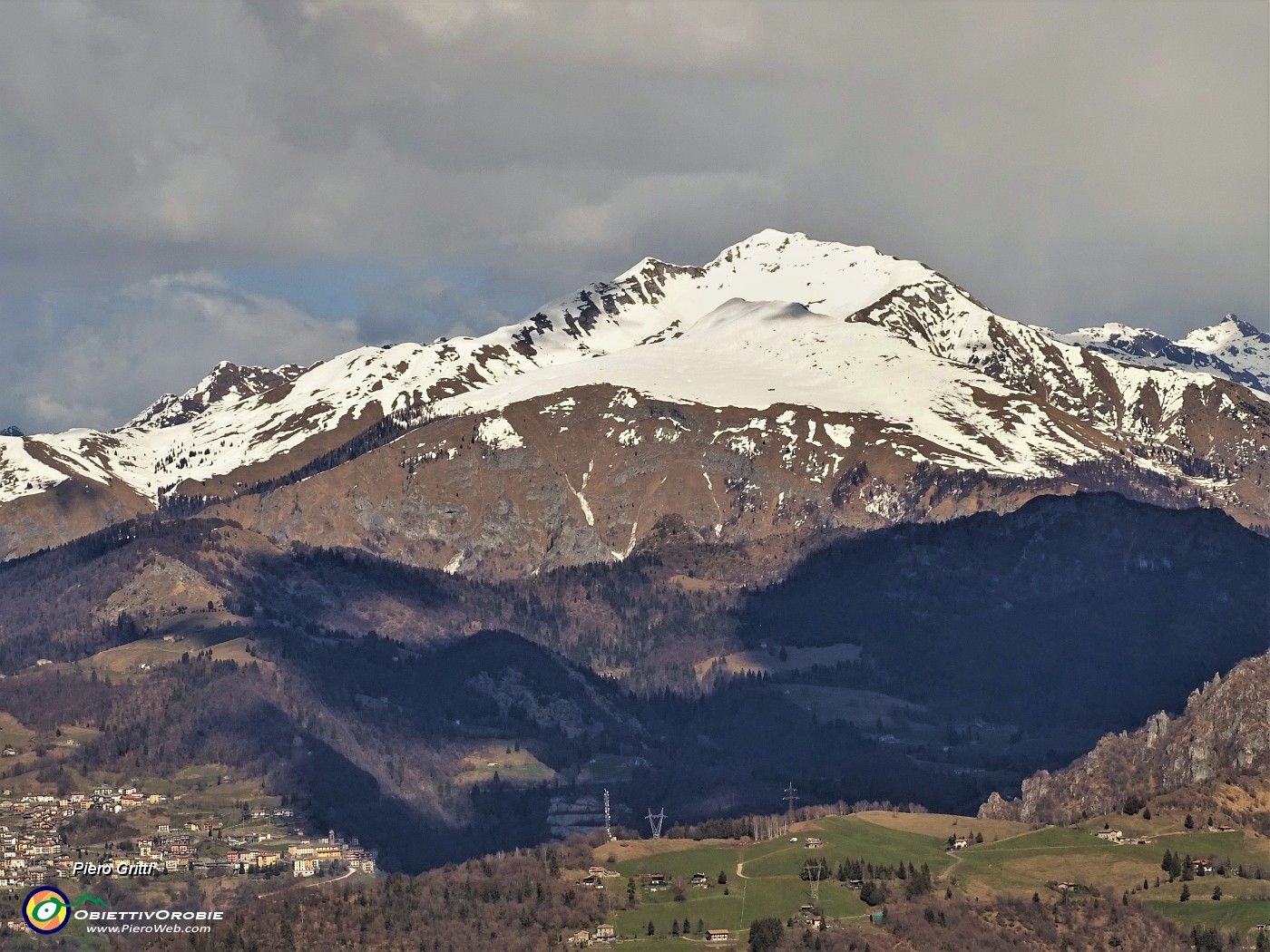 66 Zoom su Cima Menna (2300 m).JPG